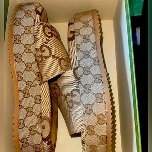Gucci slides worn once with box